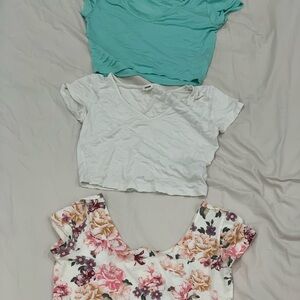 Floral and Solid Women's Tops Set